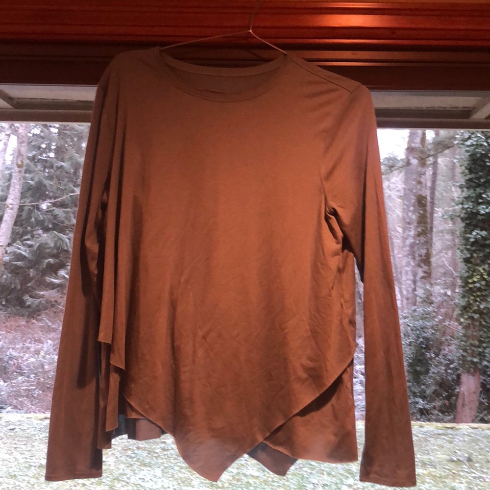 Lululemon size M top